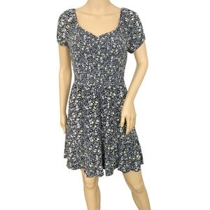 Hollister L Beach Smocked Milkmaid Sweetheart Neck Sundress Floral Lined Flare
